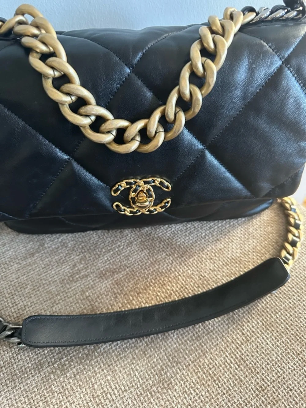 CHANEL Quilted Lambskin Black Leather 19 Bag